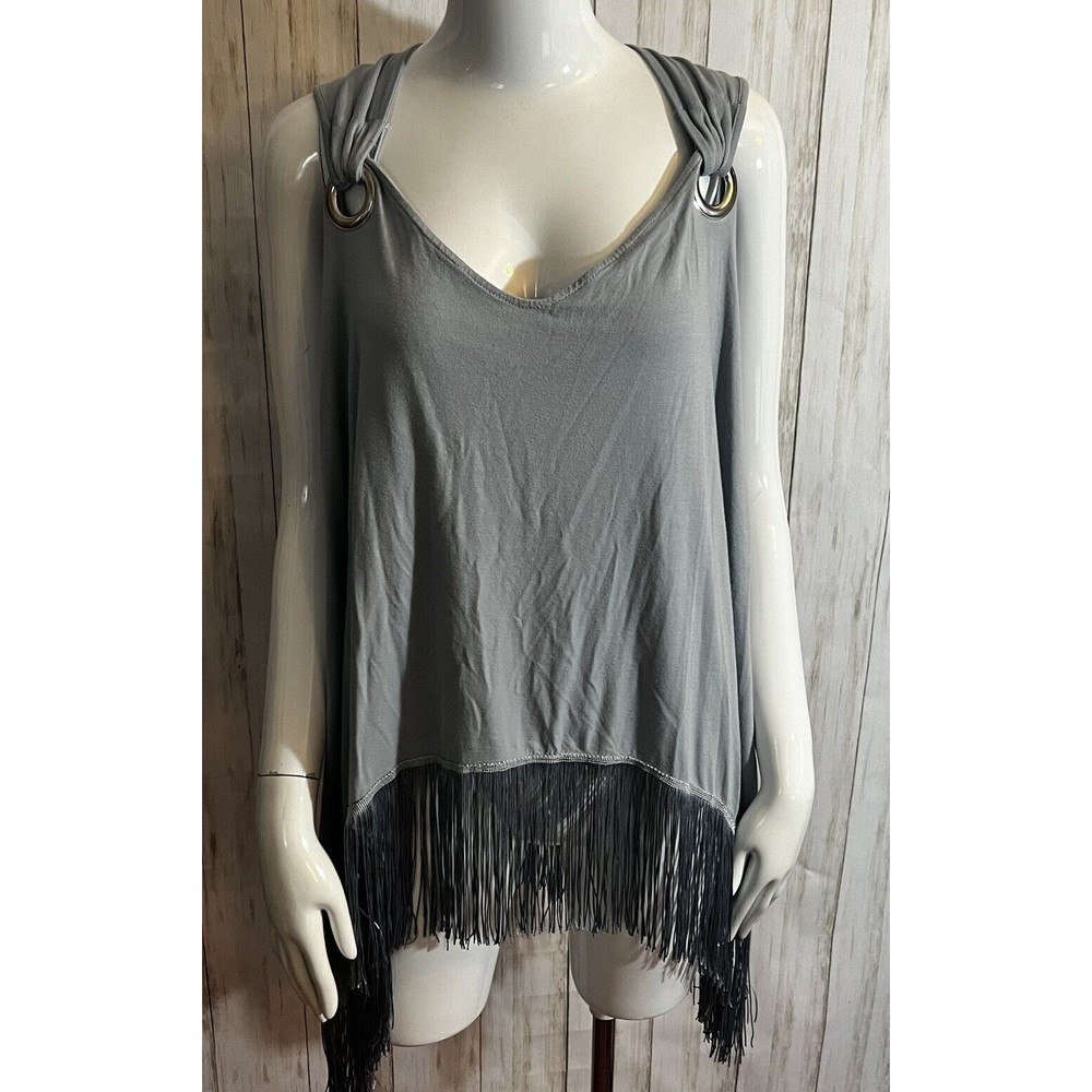 VENUS Wonderful Fringe Top Light Blue Metal Rings 2X Plus